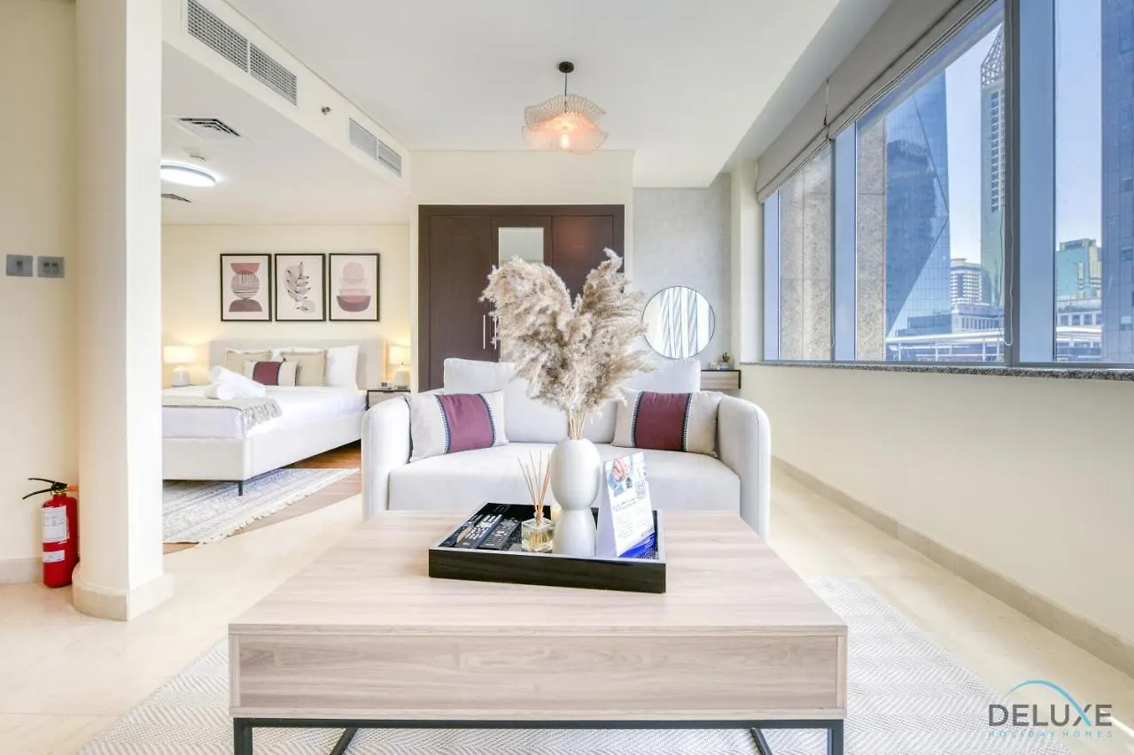 Apartamento Special Offer Stylish 1Br With Pool & City Views By Deluxe Holiday Homes Dubái Emiratos Árabes Unidos