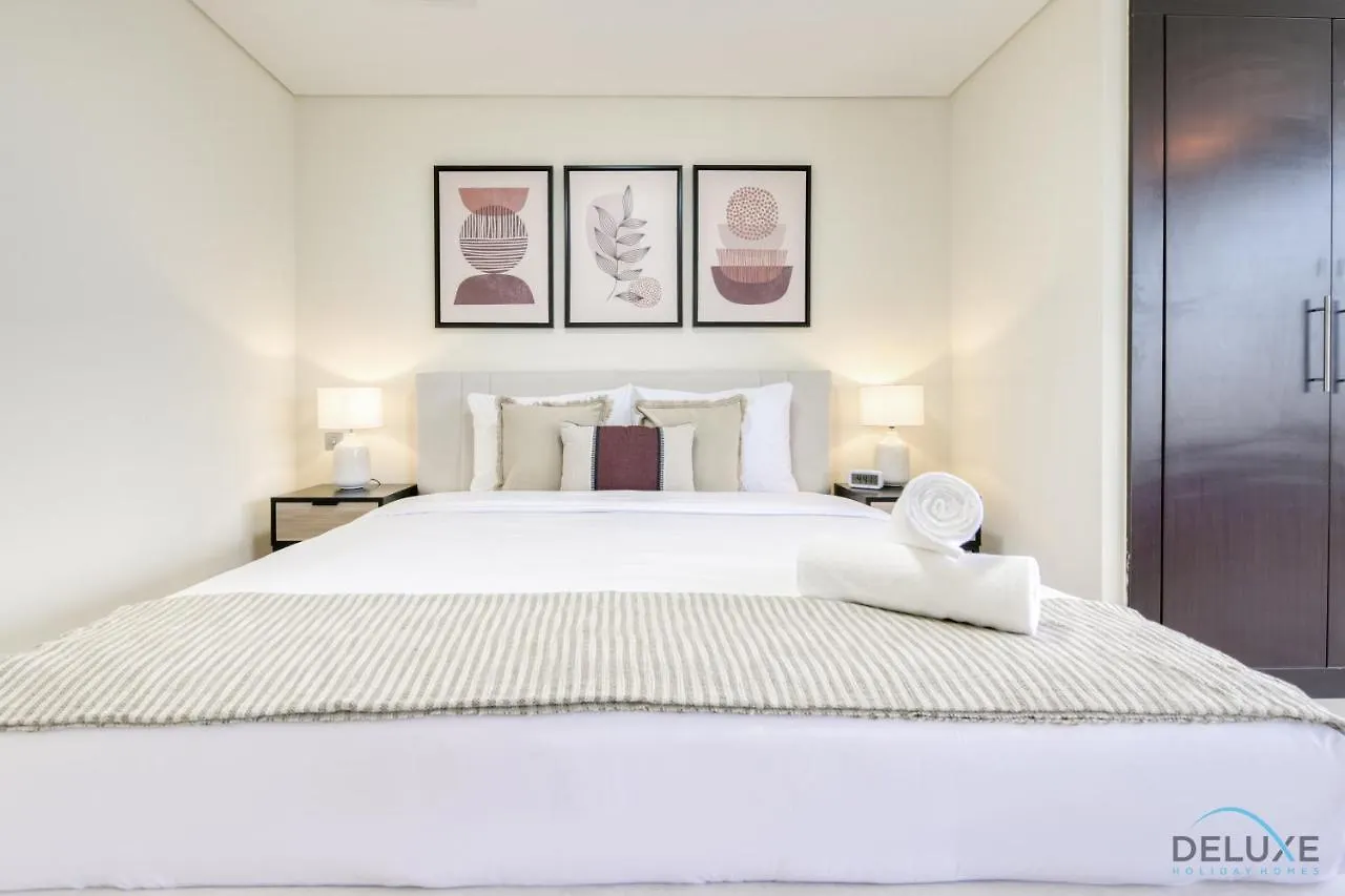 Special Offer Stylish 1Br With Pool & City Views By Deluxe Holiday Homes location